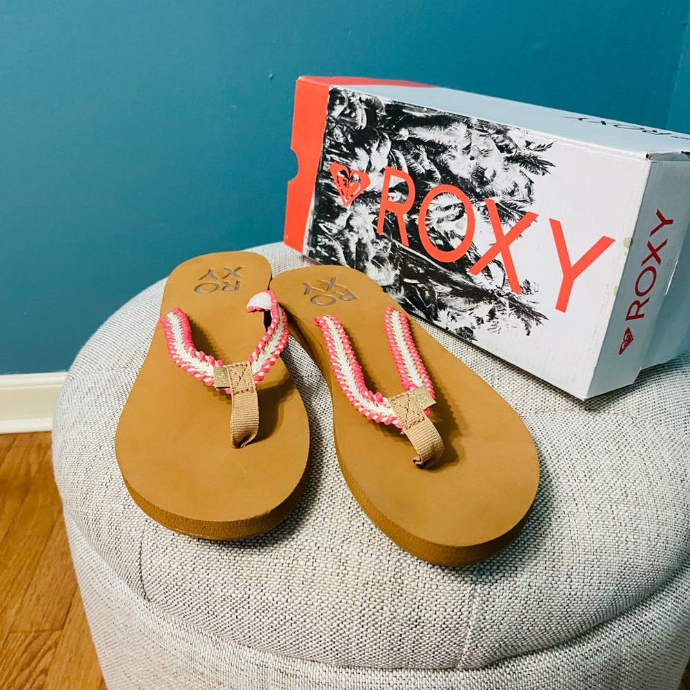 Roxy Pink and Tan Braided Strap Flip Flops